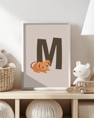 After Hover: M wie Maus, Kinder Illustration in Beige, ABC Lernen mit Buchstaben