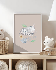 After Hover: Schlafendes Zebra, Gute Nacht-Illustration für Kinder in Beige mit Wasserfarben