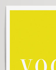After Hover: Vogue - Mode - Jaune