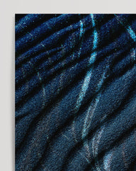 After Hover: Vogue - Mode - Motif sombre dans le sable