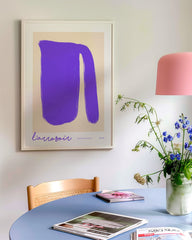 After Hover: L'arrosoir - Abstrakte Gießkanne in Violett