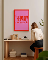 After Hover: The Party has Arrived - in Rot & Pink