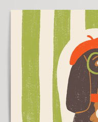 After Hover: Teckel avec accessoires rouges et verts
