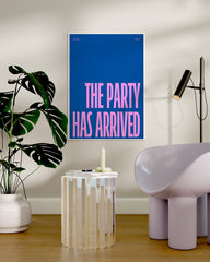 After Hover: The Party has Arrived - in Blau & Pink