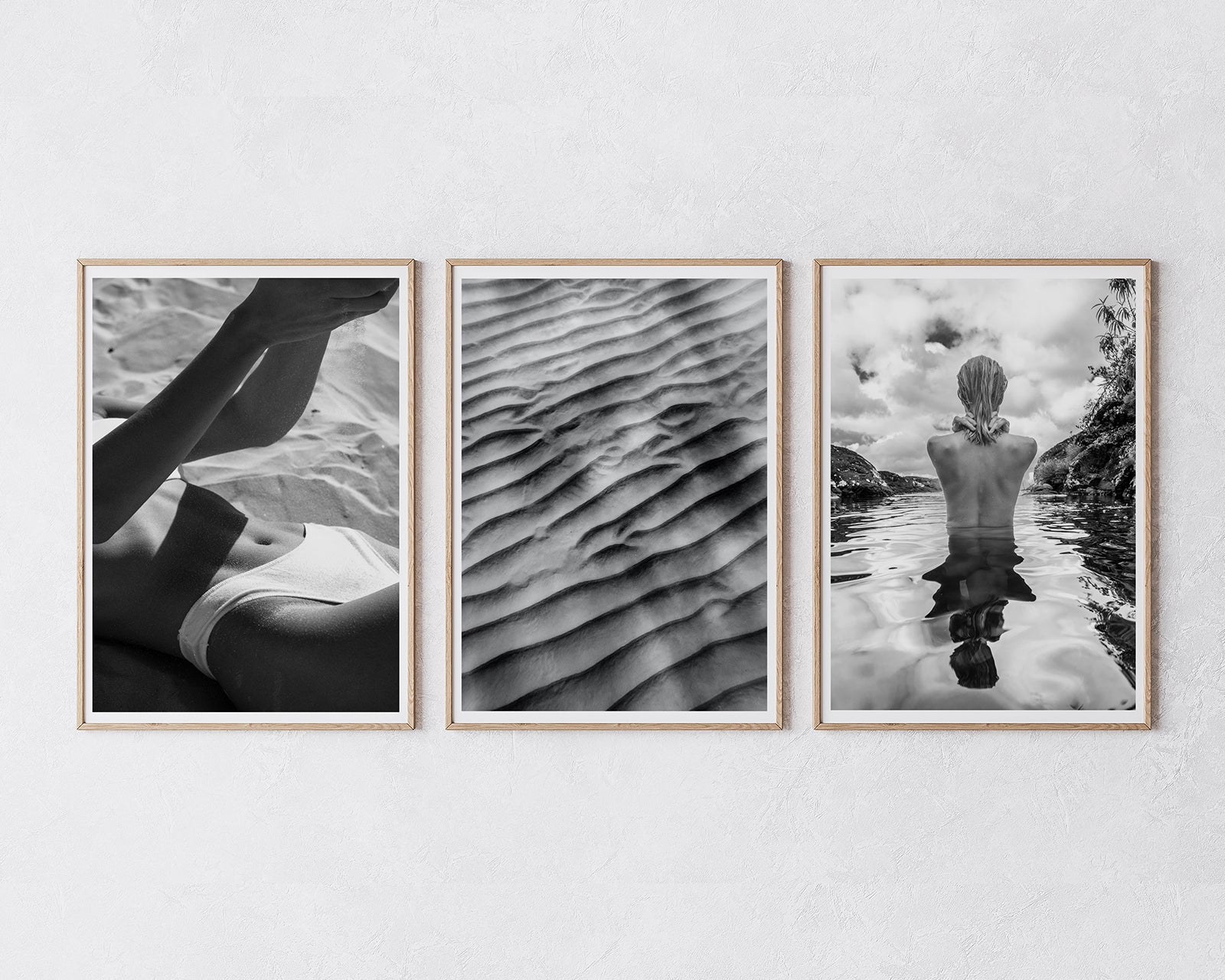 Set of 3 posters: Black and white 
