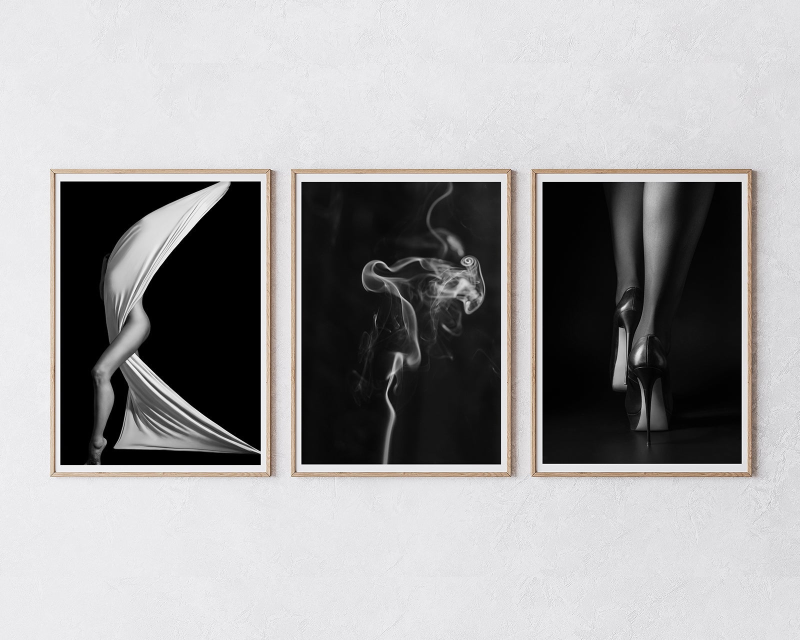 Set of 3 posters: Black and white 