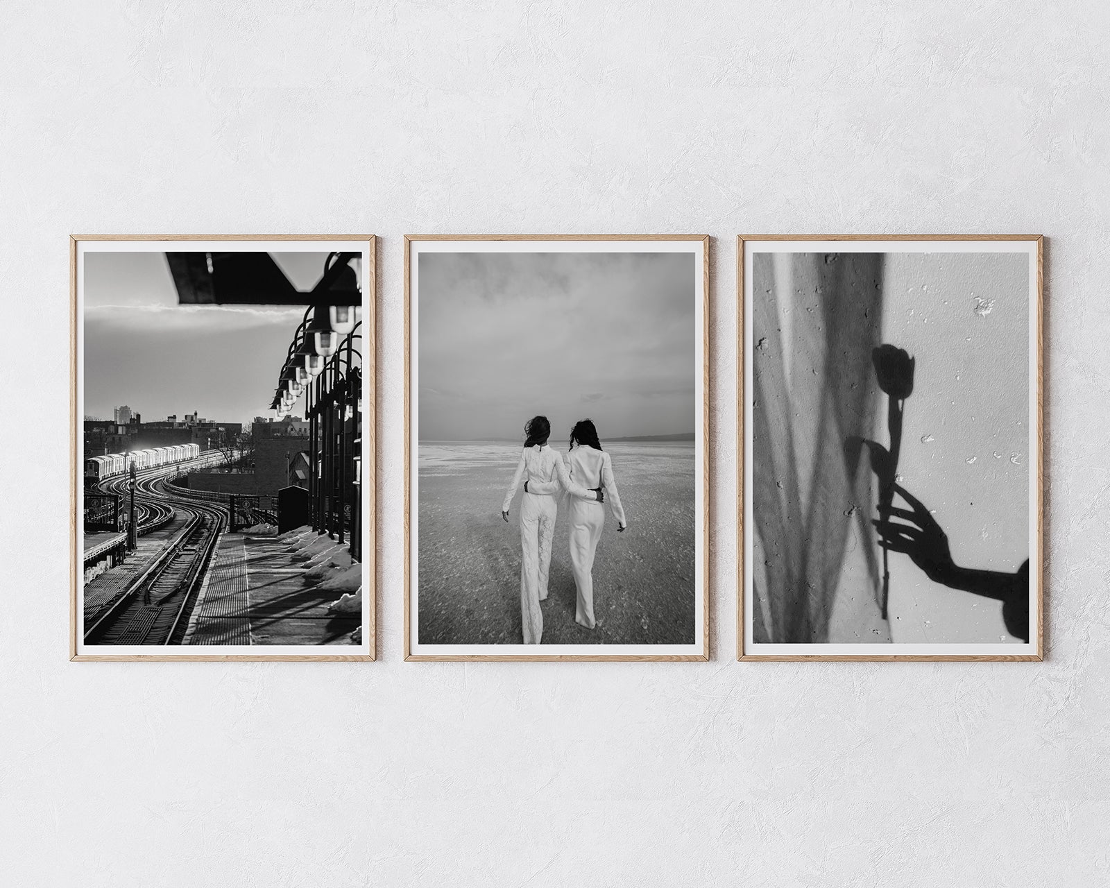 Set of 3 posters: Black and white 